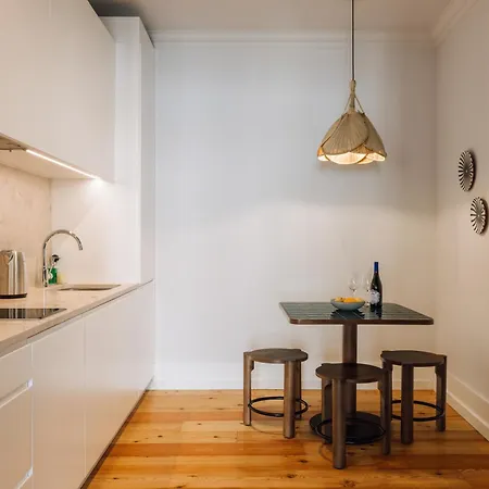 Ando Living - Madalena House Apartment