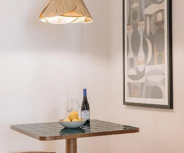 Hotel apartamentowy Ando Living - Madalena House Lizbona